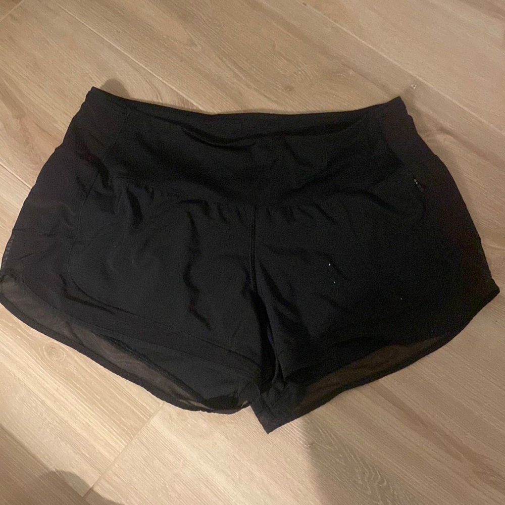 Lululemon sped up lined shorts 2.5”